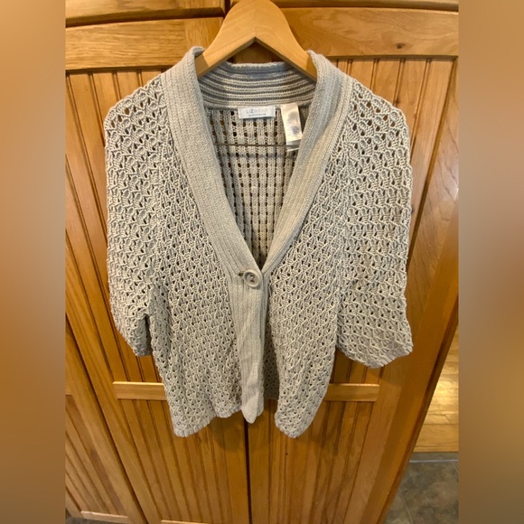 lizwear Sweaters - Elegant Open-Knit Cardigan in Light Gray